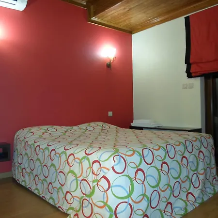 Pedras Lavradas 3* Teixeira de Baixo