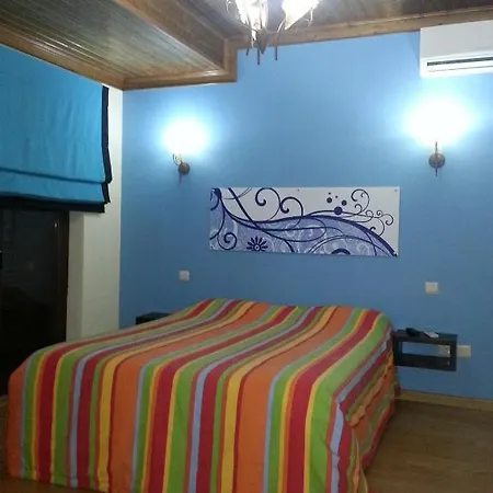 Pedras Lavradas Bed & Breakfast Teixeira de Baixo