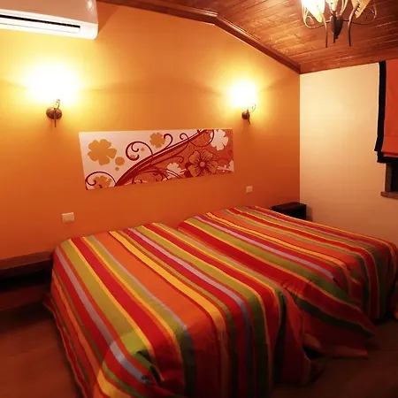 Pedras Lavradas Bed & Breakfast 3*