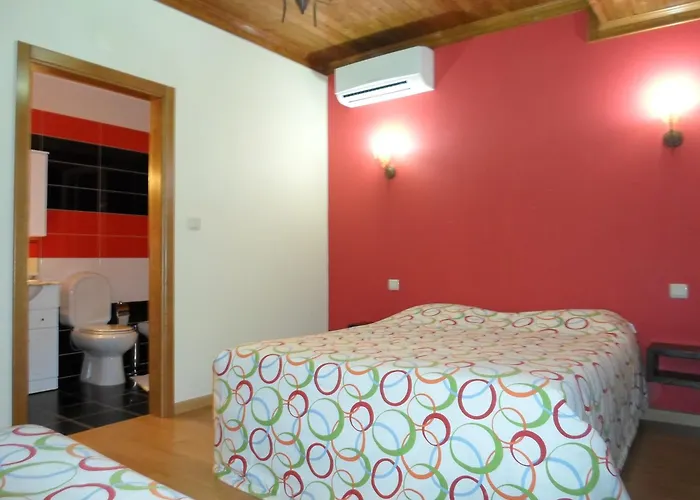 Pedras Lavradas 3* Teixeira de Baixo