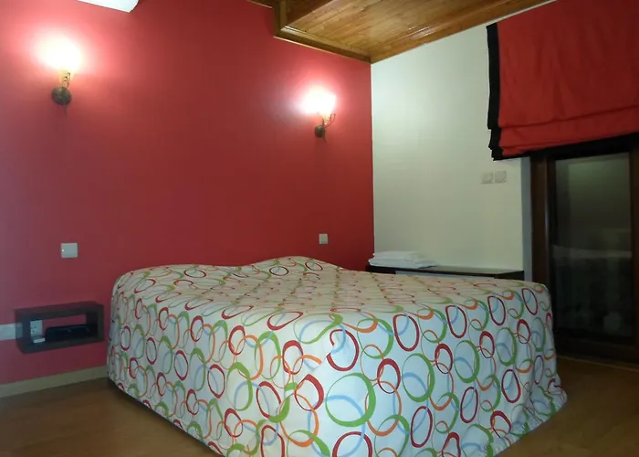 Pedras Lavradas 3* Teixeira de Baixo