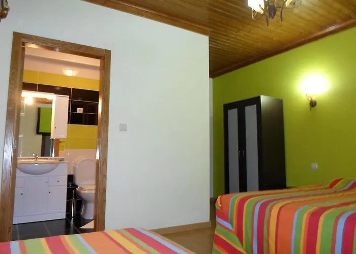 Bed and breakfast Pedras Lavradas 3*
